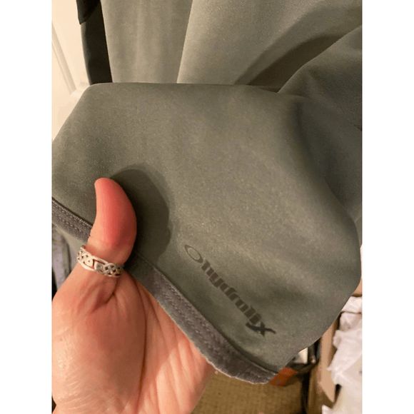 OAKLEY First Off Jet Black/Grey Hydrolix Outerwear Jacket Size XL - Picture 3 of 8